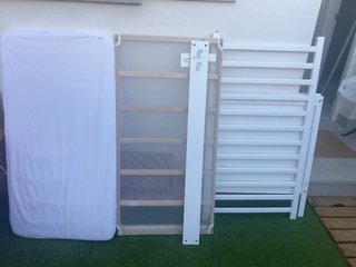 Cuna de bebé IKEA blanca