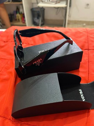 Gafas de sol Prada negras