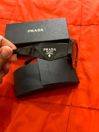 Gafas de sol Prada negras