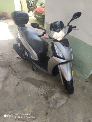 Kymco People GTI 125 Scooter