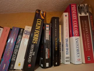 60 libros varios idiomas.
