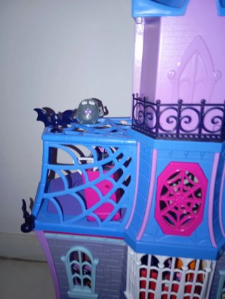 Casa de Juguete Vampirina con Figuras