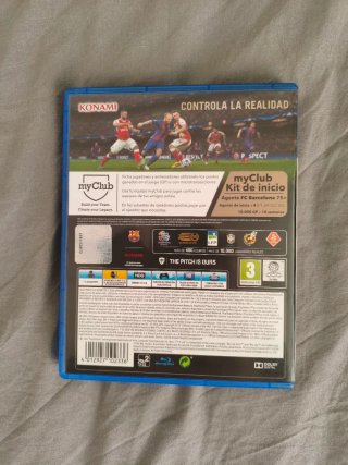 PES 2017 Pro Evolution Soccer - PS4 - Completo