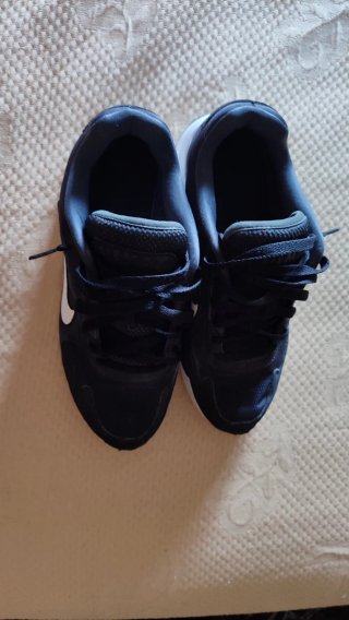 Zapatillas Nike niño negras y blancas