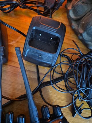 Pack Walkie Talkie Retevis y Baofeng con Cargadore