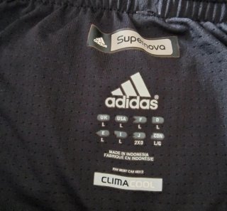 Pantalón corto Adidas negro