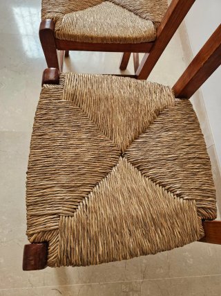 2 Sillas de Pino con asiento de Enea