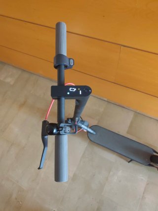 Patinete Eléctrico Xiaomi Scooter 4 con casco