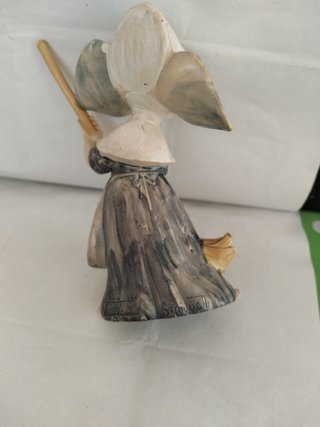 Figura monja italiana antigua