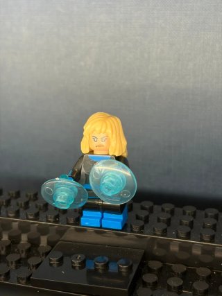 Minifigura Valeria Richards
