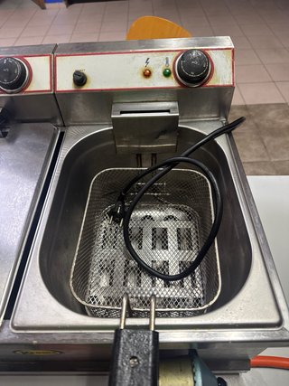 Freidora doble Kroma seminueva