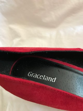 Zapatos de tacón rojos