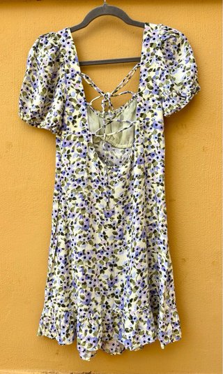 Vestido Zara floral morado y amarillo T.XS