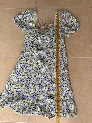 Vestido Zara floral morado y amarillo T.XS