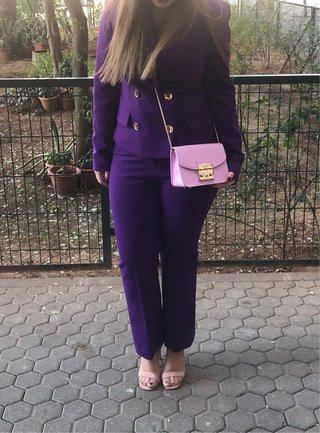 traje Zara, chaqueta M, pantalon L(tallaje como M)
