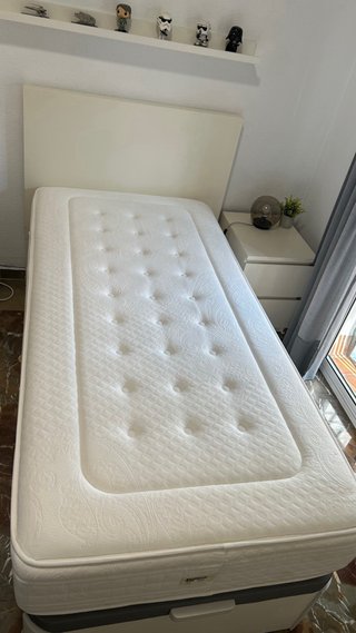 Colchón 90x190 y canapé abatible. Perfecto estado