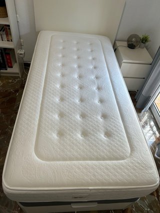 Colchón 90x190 y canapé abatible. Perfecto estado