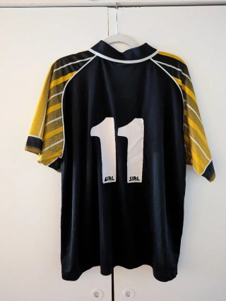 Camiseta Kelme Talla L Negra y Amarilla