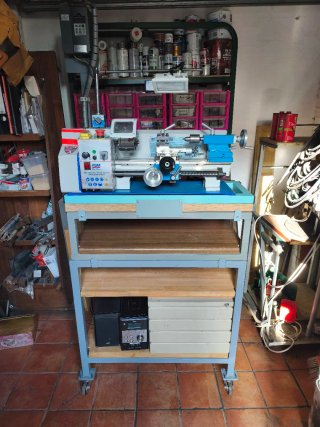 Minitorno ,torno de metal. sobremesa modificado -