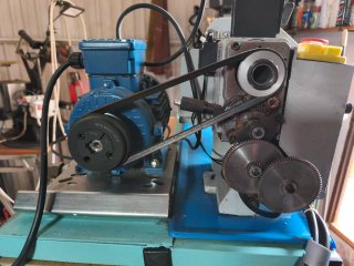 Minitorno ,torno de metal. sobremesa modificado -