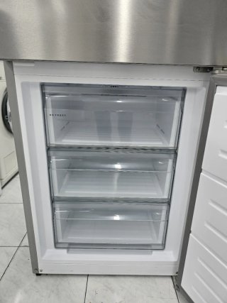 Nevera marca AEG