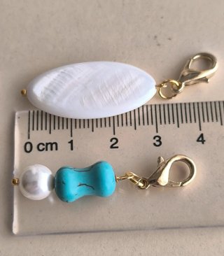 2 charms nácar y perla, turquesa