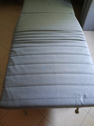 Divano letto singolo grigio