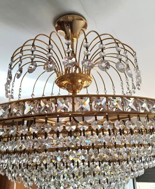 Lámpara araña clásica dorada con colgantes 6 luces