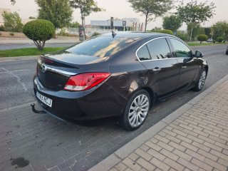 Opel Insignia 2011