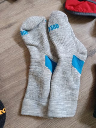 Guantes y calcetines de nieve para niño