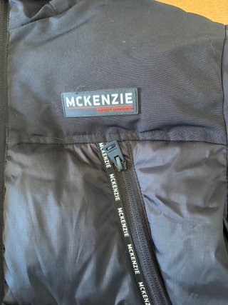 Chaqueta McKenzie Negra con Capucha
