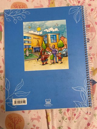 Dos libros de lengua española segundo primaria