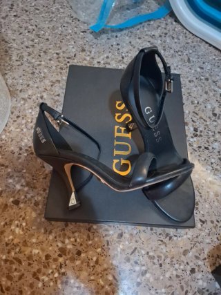 Sandalias Guess Negras Tacón Alto