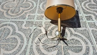 Lámpara de mesilla metal + Tulipa ANTIGUO