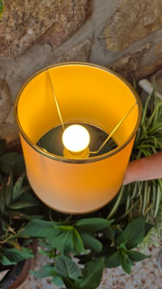 Lámpara de mesilla metal + Tulipa ANTIGUO