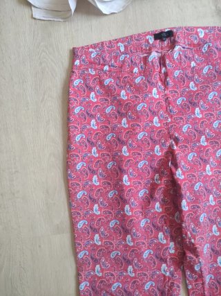 Conjunto blusa y pantalón estampado talla 48/50