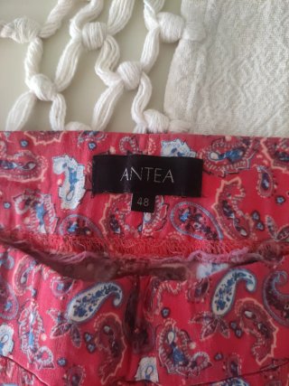 Conjunto blusa y pantalón estampado talla 48/50
