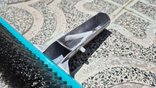 Cepillo alambre fondo piscina 25cm