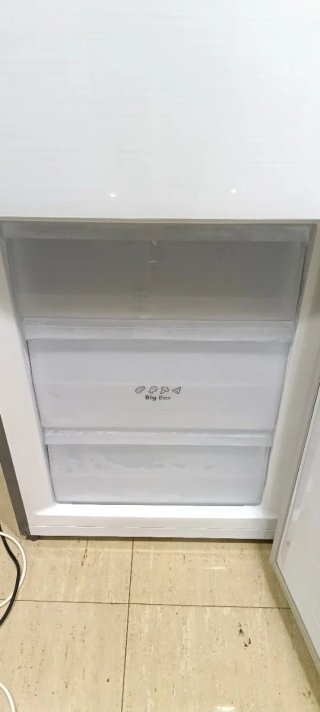 NEVERA COMBI HISENSE CON PUERTA DE CRISTAL NO FROS