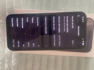 iPhone 16 Pro Max Plateado