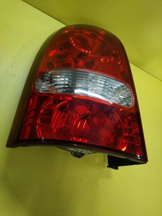 PILOTO TRASERO IZQUIERDO SSANGYONG REXTON I