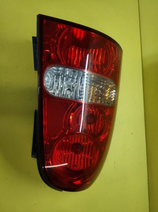 PILOTO TRASERO IZQUIERDO SSANGYONG REXTON I