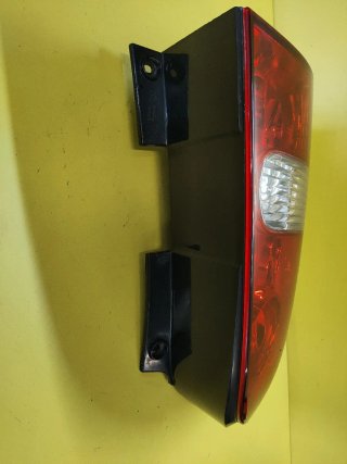 PILOTO TRASERO IZQUIERDO SSANGYONG REXTON I