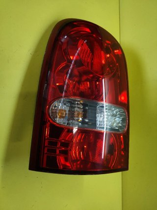 PILOTO TRASERO IZQUIERDO SSANGYONG REXTON I