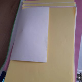 Cartulinas colores y 9 láminas dibujo DIN A-4