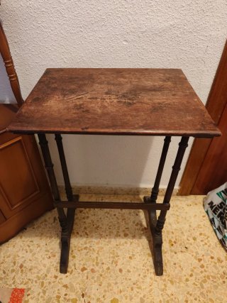 Mesa auxiliar vintage de madera