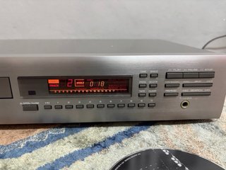 LECTOR CD YAMAHA CDX530E