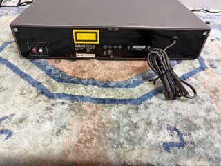 LECTOR CD YAMAHA CDX530E