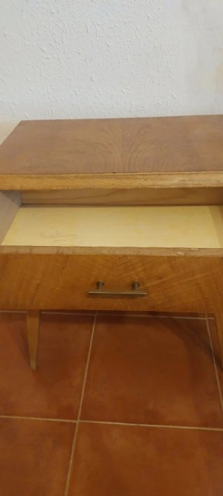 Mesita de noche antigua madera
