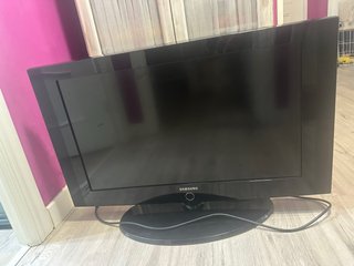 Samsung 32 TV (No Smart) - Sin Mando